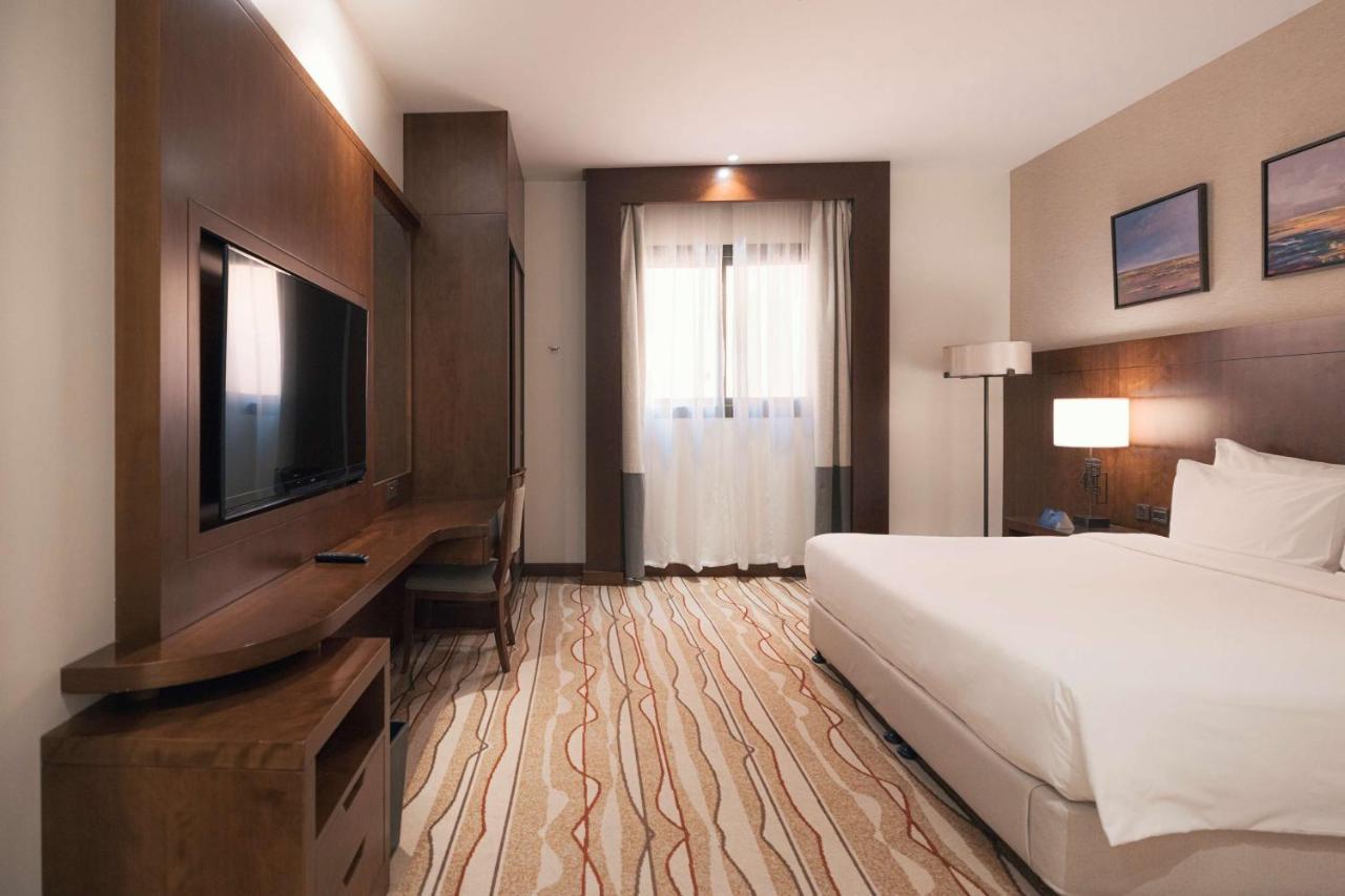 Radisson Blu Hotel, บูเรดาห์ ภายนอก รูปภาพ