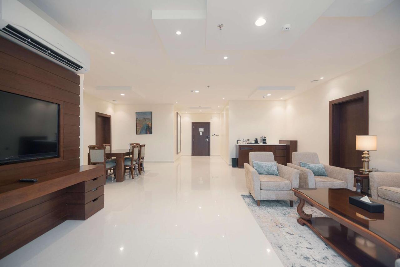 Radisson Blu Hotel, บูเรดาห์ ภายนอก รูปภาพ