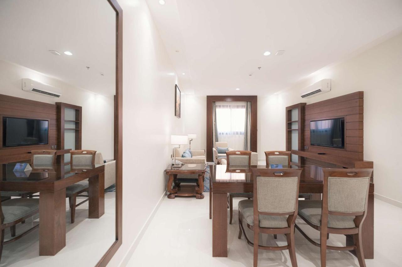 Radisson Blu Hotel, บูเรดาห์ ภายนอก รูปภาพ