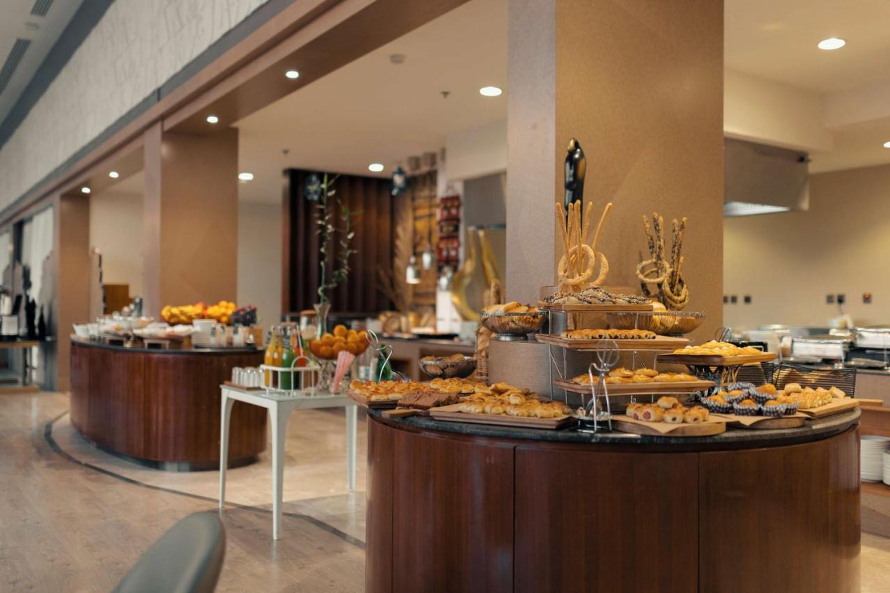 Radisson Blu Hotel, บูเรดาห์ ภายนอก รูปภาพ
