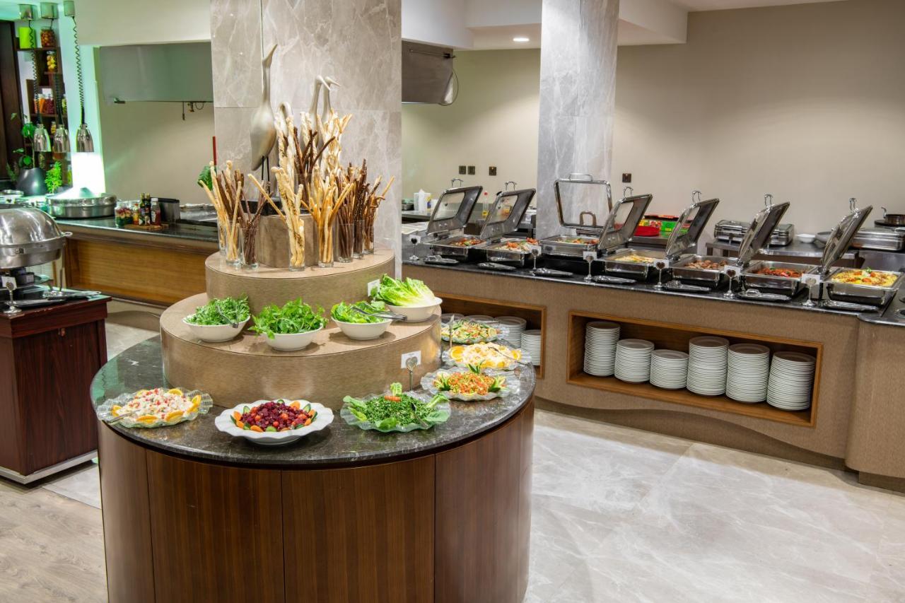 Radisson Blu Hotel, บูเรดาห์ ภายนอก รูปภาพ